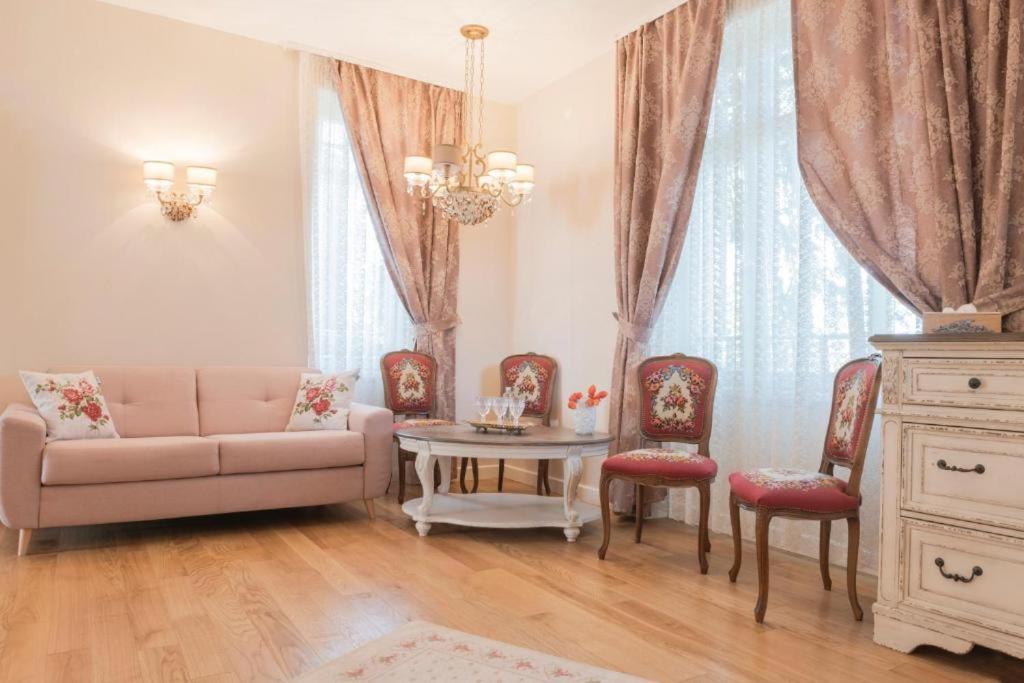 Vila Rozalia Garden Gate 아브리그 외부 사진