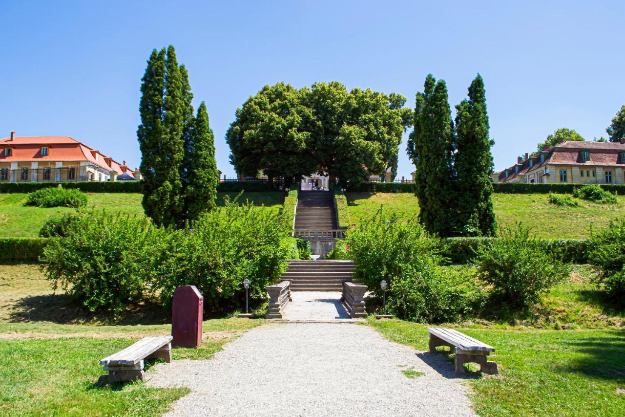 Vila Rozalia Garden Gate 아브리그 외부 사진