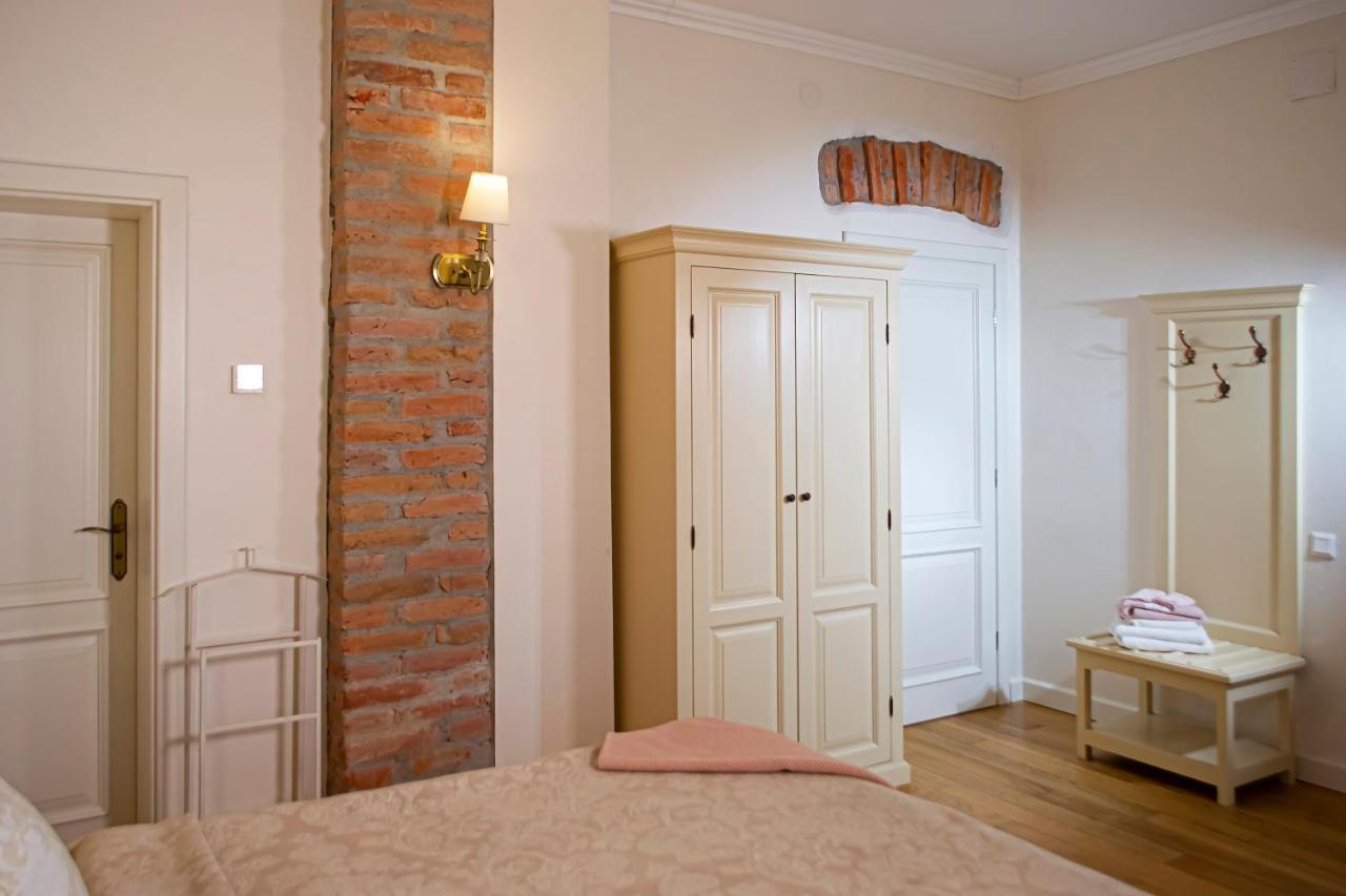 Vila Rozalia Garden Gate 아브리그 외부 사진